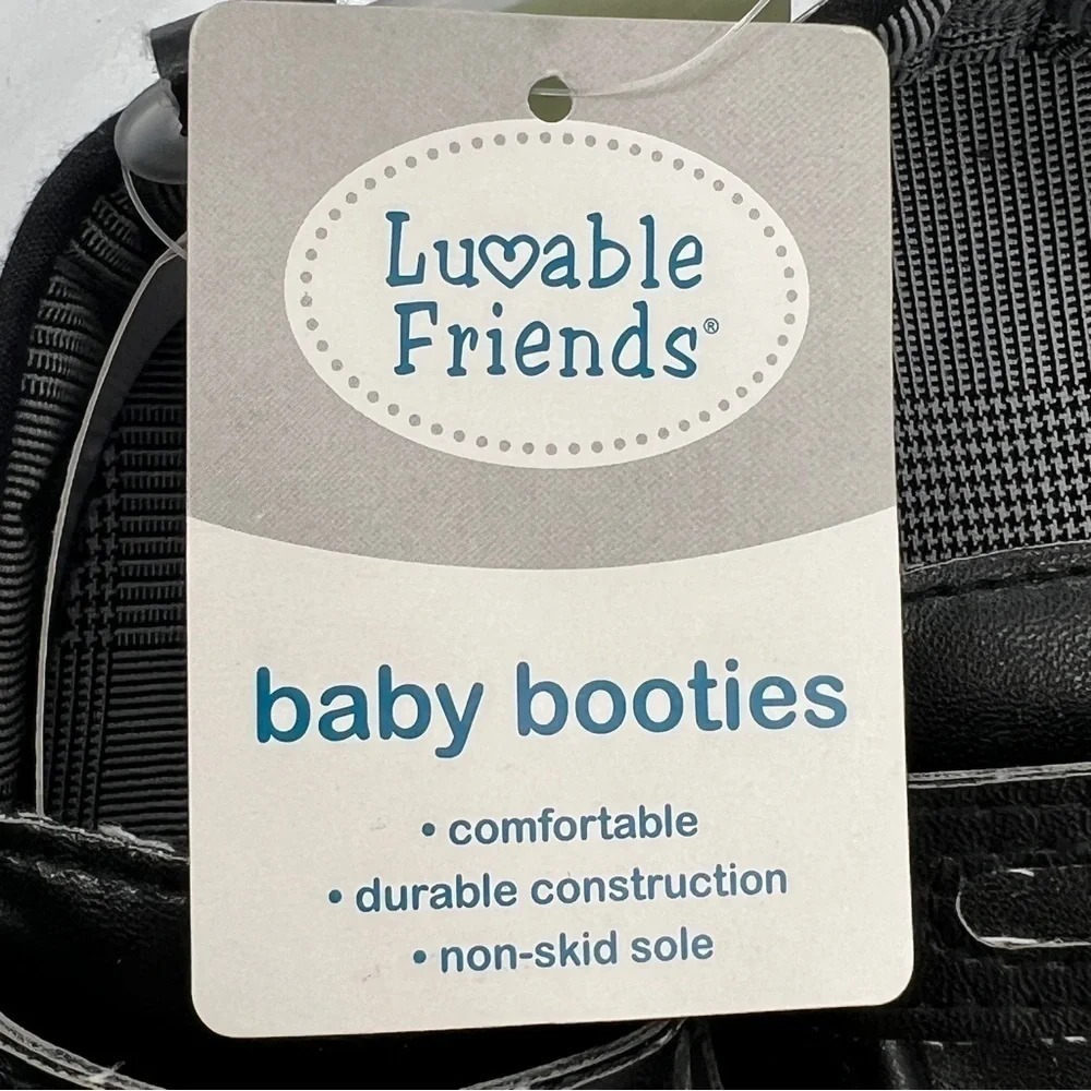 NWT Luvable Friend’s Black Crib Booties Size 12-18 Months